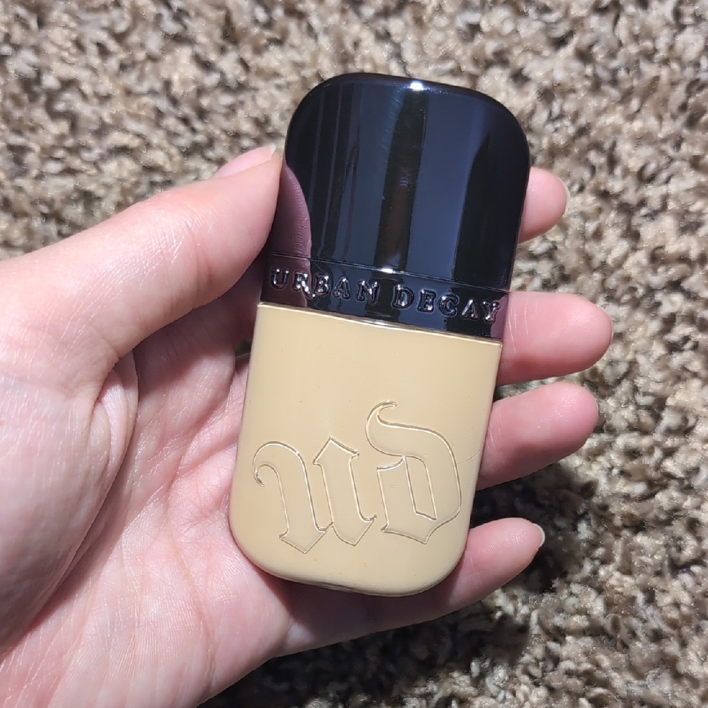 Urban Decay Face Bond Self Setting Waterproof Foundation